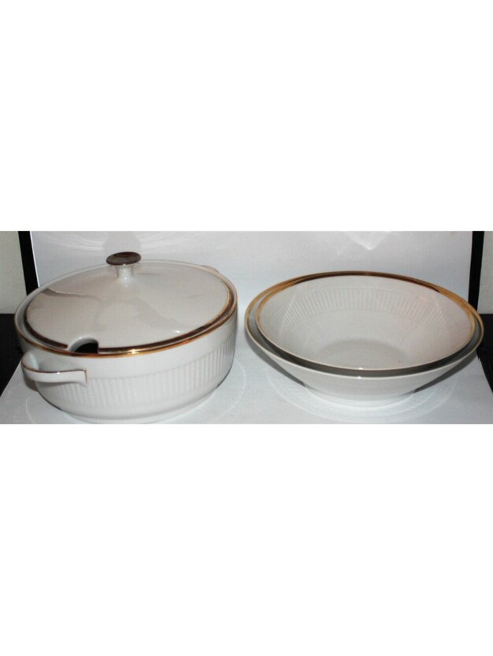SELTMANN Johann Vohenstrauss Bavaria Gold Trim Ribbed Tureen Vegetable Bowls Set